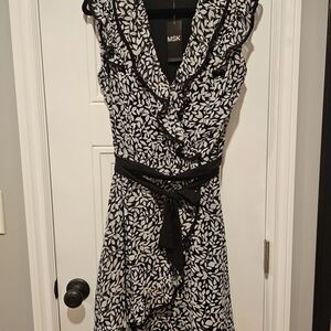 MSK Black and White Floral Women's Dress